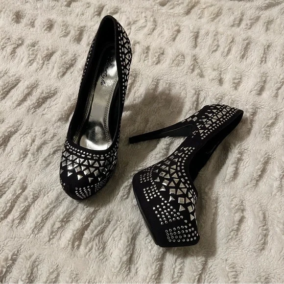 Hot y2k black silver studded high heels pumps 🖤 - Picture 2 of 16